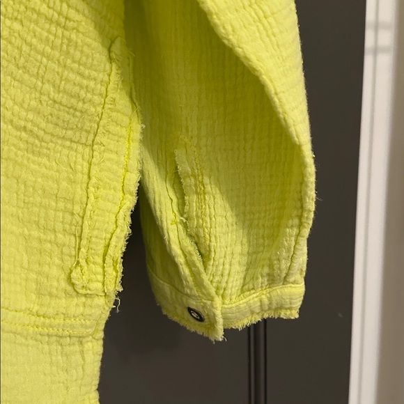 We The Free Summer Daydream Lime Green Textured Oversized Top NWT Size L - Picture 10 of 11